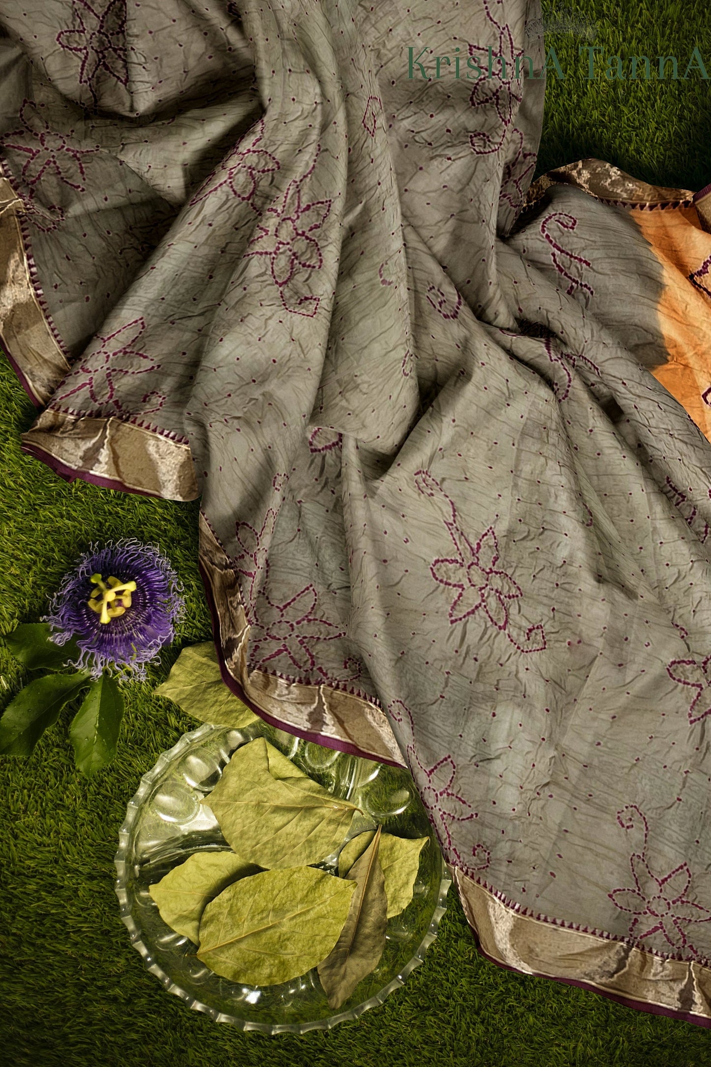 Krishna Tanna Traditional Indian Hand Weaved Cotton Jankar Bandhani - Tye & Die Saree