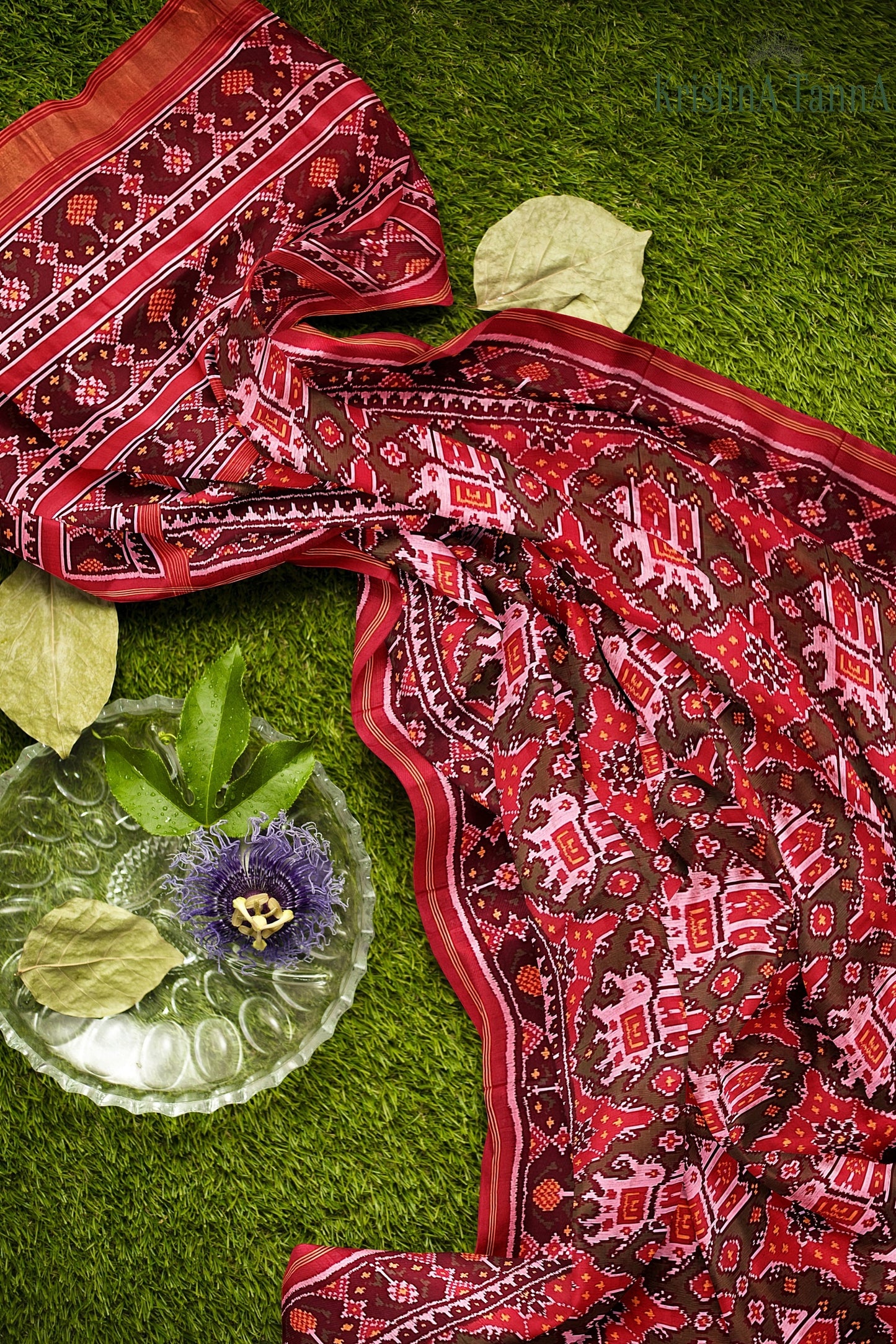 Krishna Tanna Hand Woven Patan Patola Semi Ikat Pure Silk Ambaadi Saree